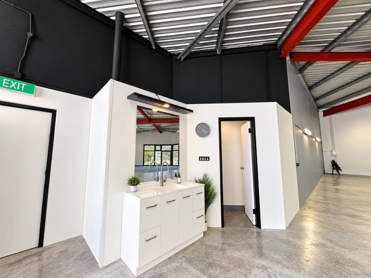 Click to view all images 5/13 Day Road Rockingham WA 6168 - Image 3