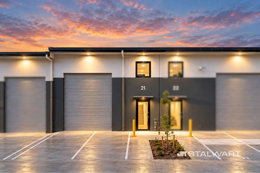 Click to view all images 21/15 Middle Road Hillcrest QLD 4118 - Image 1