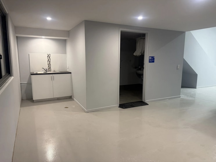 Click to view all images 13/10A Industrial Avenue Molendinar QLD 4214 - Image 3