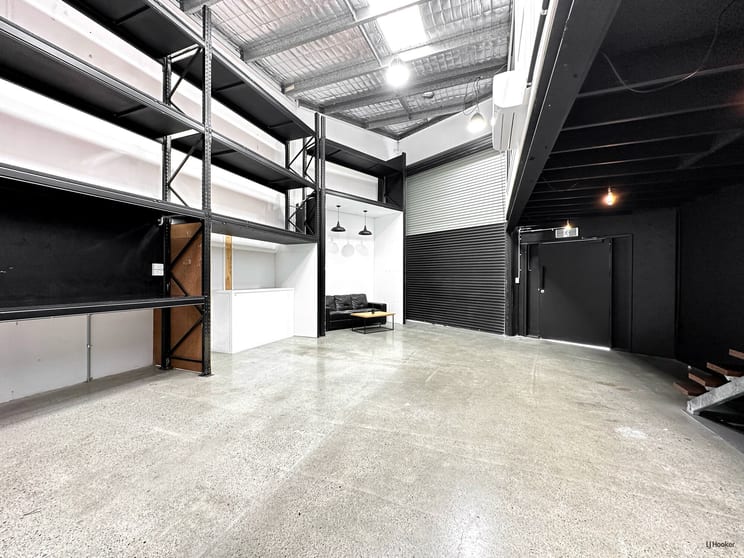 Click to view all images 15/7 Ramly Drive Burleigh Heads QLD 4220 - Image 3