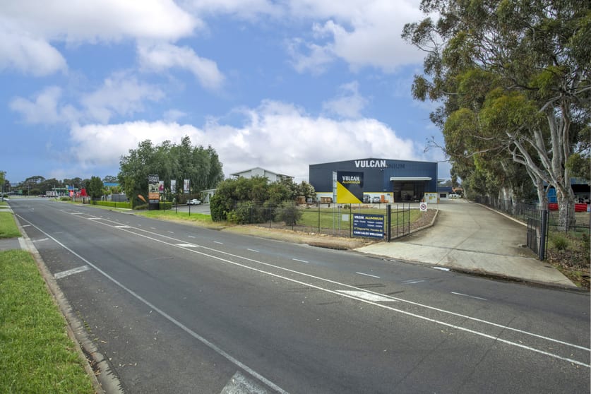 Click to view all images 57 Diagonal Road Pooraka SA 5095 - Image 3