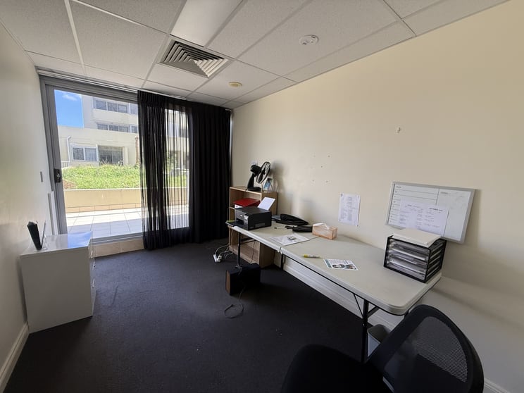 Click to view all images 5/80 Mann Street Gosford NSW 2250 - Image 3