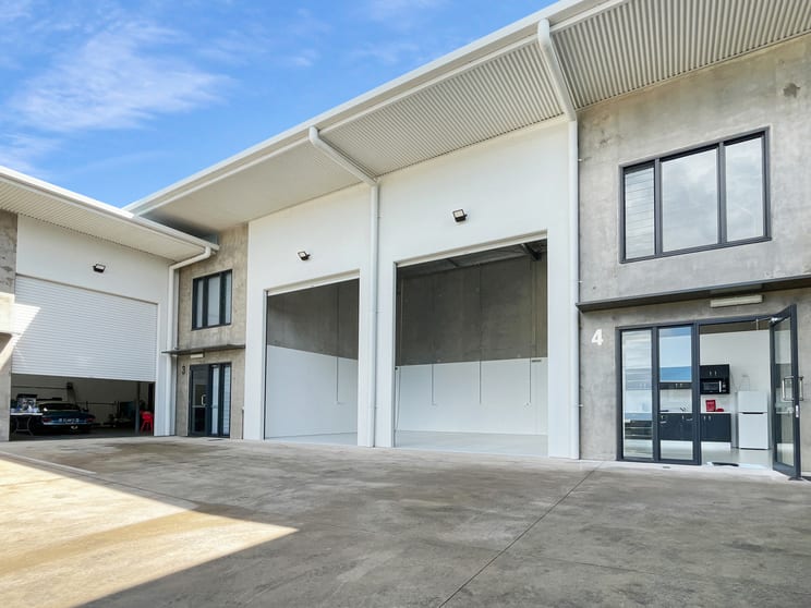Click to view all images 4/6 Strong Street Baringa QLD 4551 - Image 1