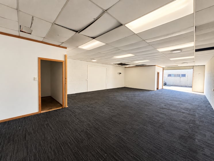 Click to view all images 5/62 Machinery Drive Tweed Heads South NSW 2486 - Image 2