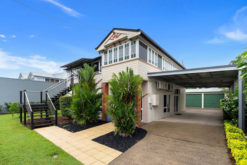 Click to view all images 206 Buchan Street Bungalow QLD 4870 - Image 1