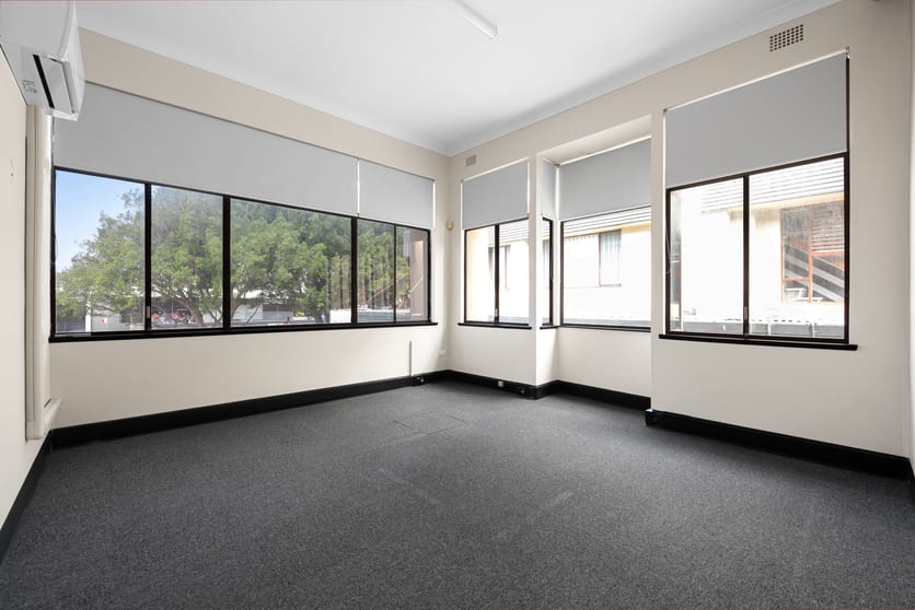 Click to view all images 4-7/64 Caves Beach Road Caves Beach NSW 2281 - Image 2