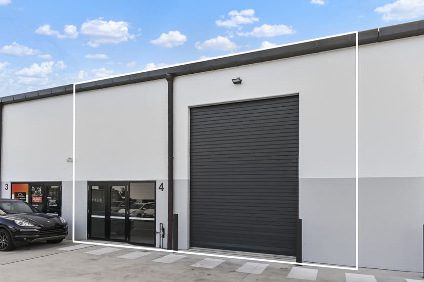 Click to view all images 4/1 Belvedere Drive Park Ridge QLD 4125 - Image 1