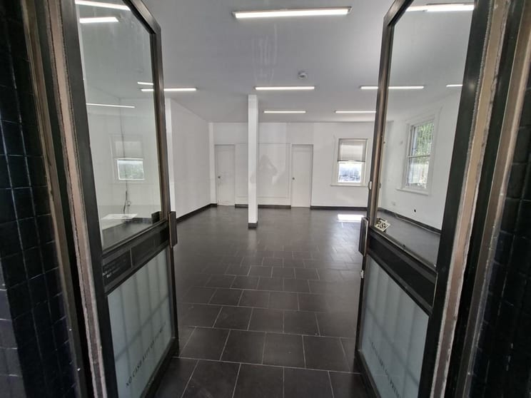 Click to view all images 19 Station Street Kogarah NSW 2217 - Image 3