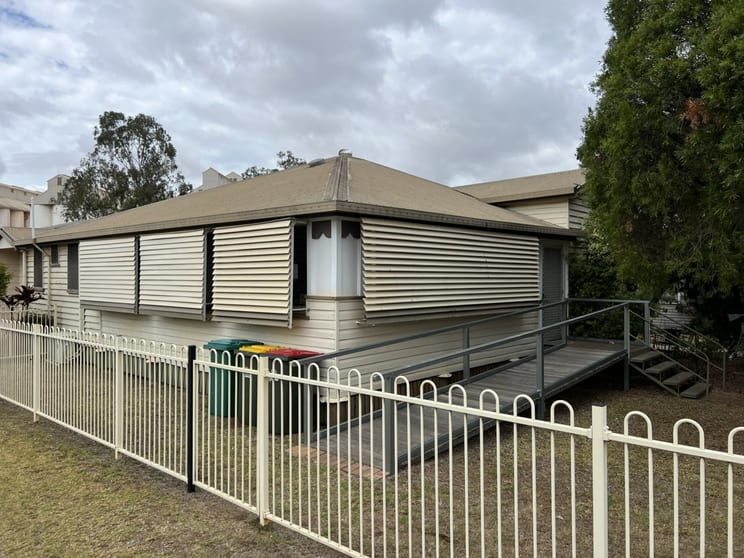 Click to view all images LEASE D/6 Mary Street Kingaroy QLD 4610 - Image 2