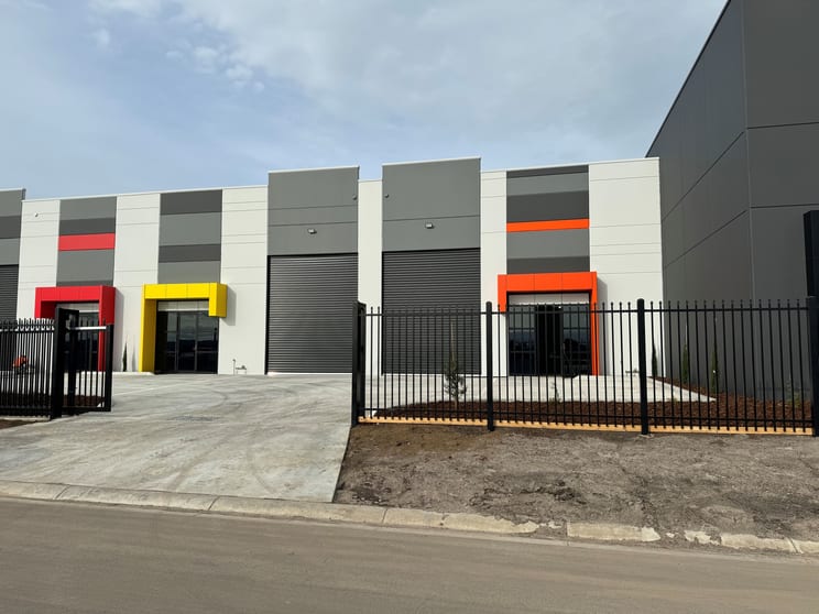 Click to view all images 3/21 Ronaldo Circuit Moe VIC 3825 - Image 1