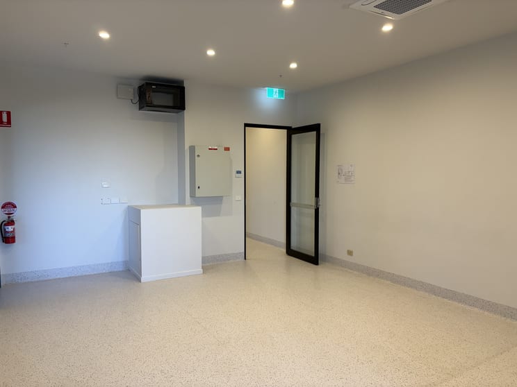 Suite 201/Level 2, 14 Langmore Lane Berwick VIC 3806 - Image 3