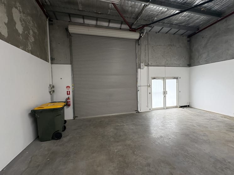 Click to view all images 4/2 Lorries Court Malaga WA 6090 - Image 3