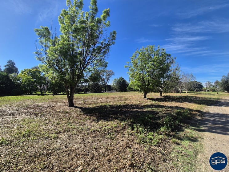 Click to view all images 105 Cross Street Kemps Creek NSW 2178 - Image 2