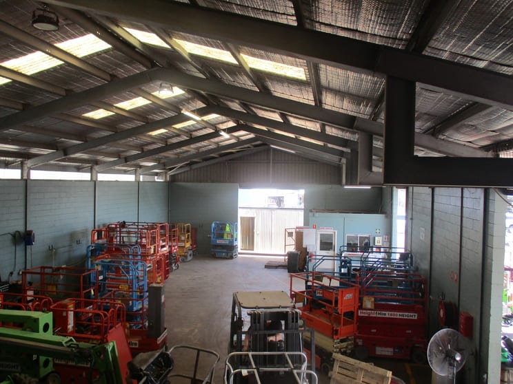 Click to view all images 13-15 Knight Street Portsmith QLD 4870 - Image 3