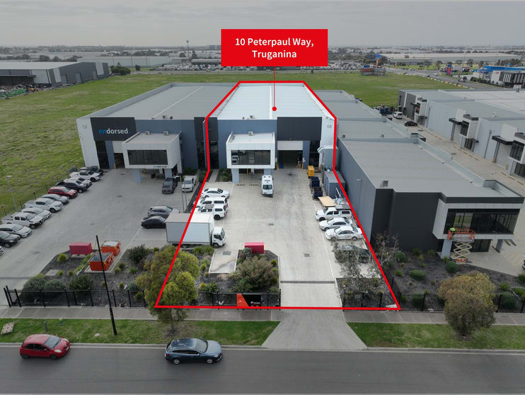 Click to view all images 10 & 12 Peterpaul Way Truganina VIC 3029 - Image 2