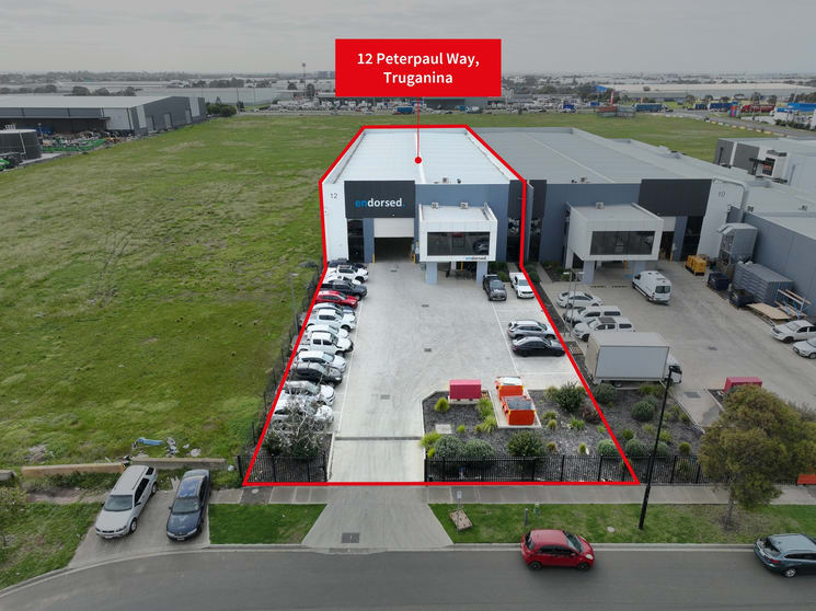 Click to view all images 10 & 12 Peterpaul Way Truganina VIC 3029 - Image 3