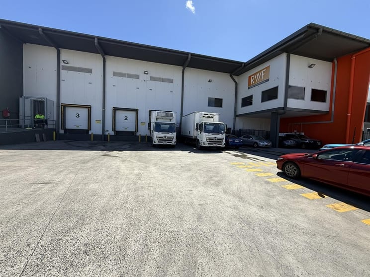 Click to view all images Tingalpa QLD 4173 - Image 3