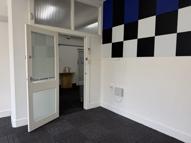 Click to view all images Level 2 Suite 2/68-72 St John Street Launceston TAS 7250 - Image 2