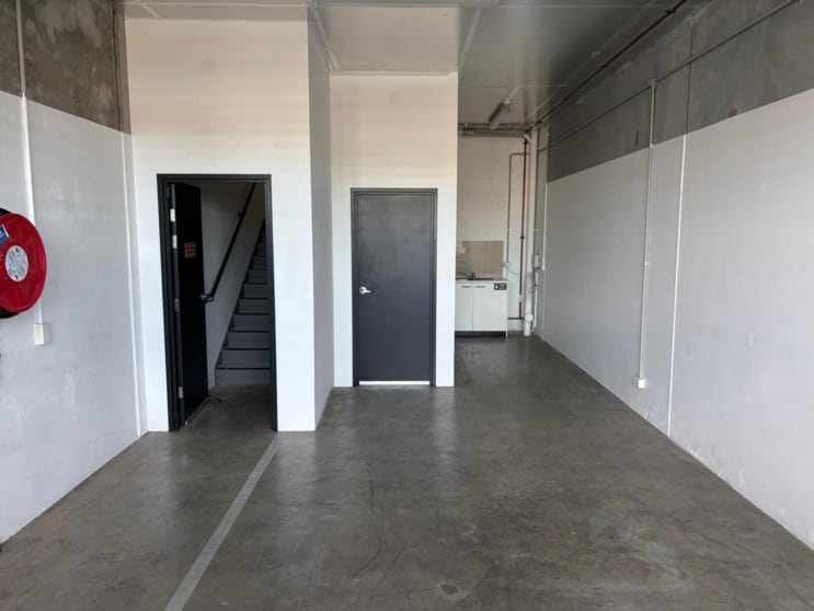Click to view all images 42/76B Edinburgh Road Marrickville NSW 2204 - Image 2
