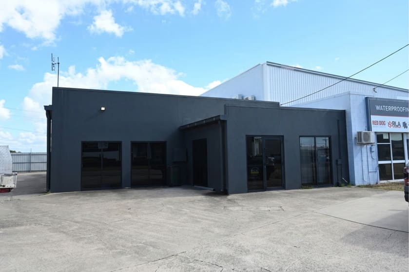 Click to view all images Unit 3a/74 Leyland Street Garbutt QLD 4814 - Image 2