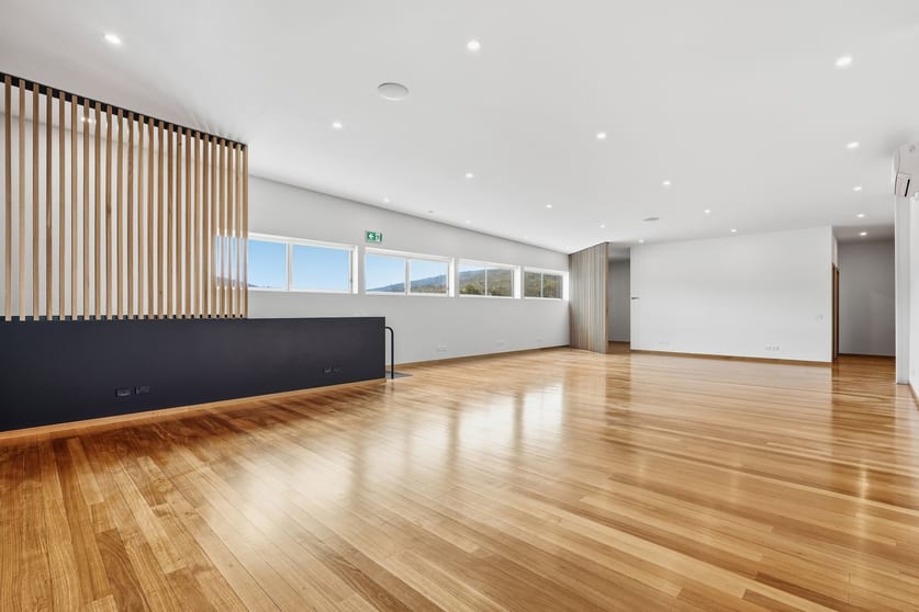 Click to view all images Unit 5/48 Browns Road Kingston TAS 7050 - Image 2