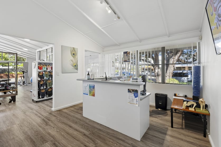 Click to view all images 13 Starkey St Forestville NSW 2087 - Image 3