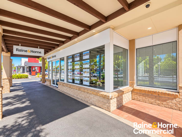 Click to view all images 28 Ernest Cavanagh Street Gungahlin ACT 2912 - Image 3