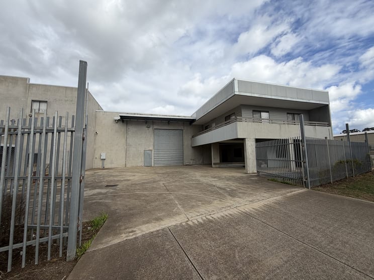 Click to view all images 17 McPherson Street Bacchus Marsh VIC 3340 - Image 1