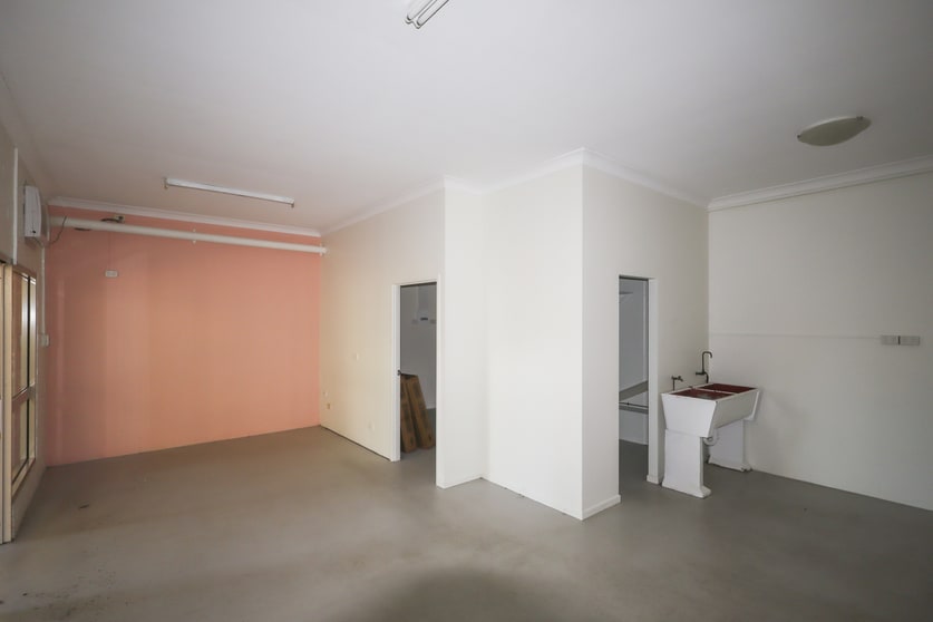 4/33 Zunker Street Burnett Heads QLD 4670 - Image 3