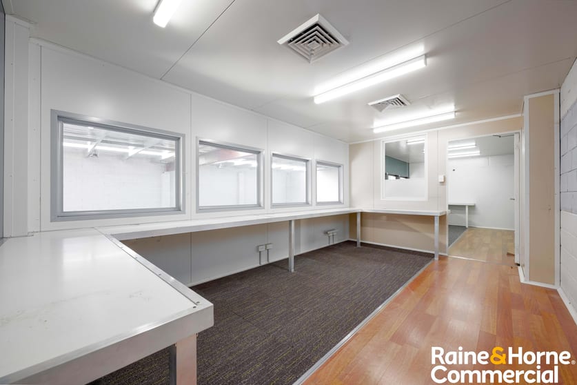 Click to view all images Unit 1/13 Stennett Road Ingleburn NSW 2565 - Image 3