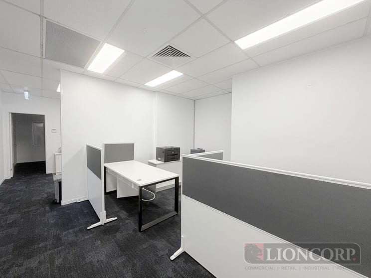 Click to view all images Underwood QLD 4119 - Image 2