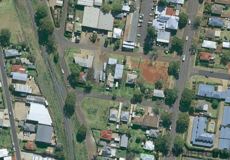 Click to view all images 5-7 Ernest Street North Toowoomba QLD 4350 - Image 2
