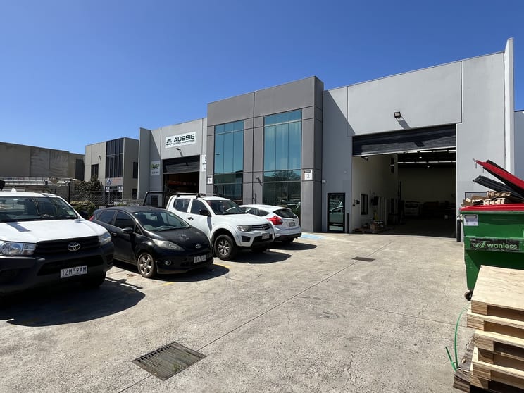 2/5 Flight Drive Tullamarine VIC 3043 - Image 1
