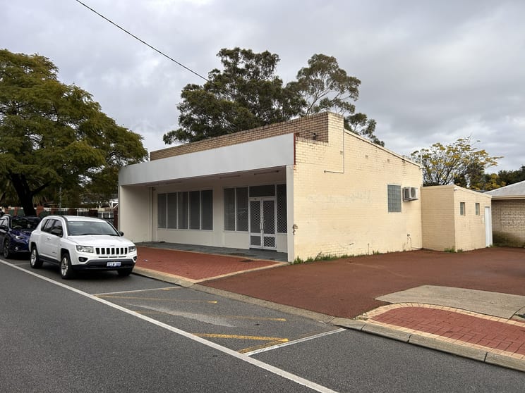 405 Sydenham St Belmont WA 6104 - Image 1