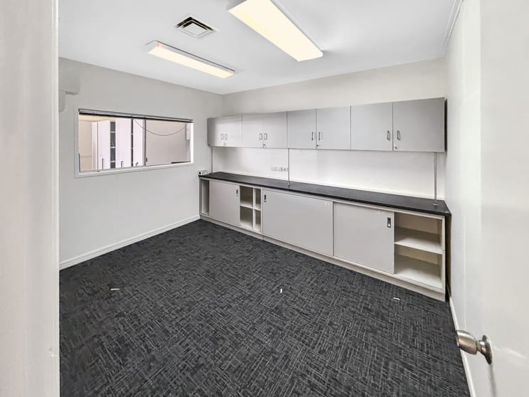 Click to view all images 105 Minjungbal Drive Tweed Heads South NSW 2486 - Image 3