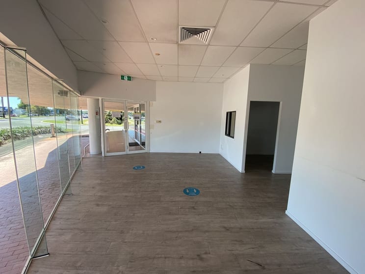Click to view all images Tenancy 2 147-149 Anderson Street Manoora QLD 4870 - Image 3