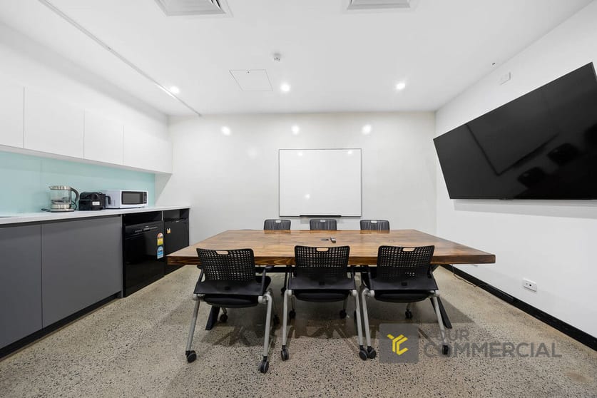 Click to view all images 3.5/5 Kyabra Street Newstead QLD 4006 - Image 4