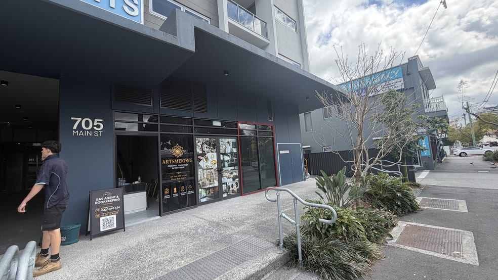 Click to view all images T1 & T3/705 Main Street Kangaroo Point QLD 4169 - Image 3