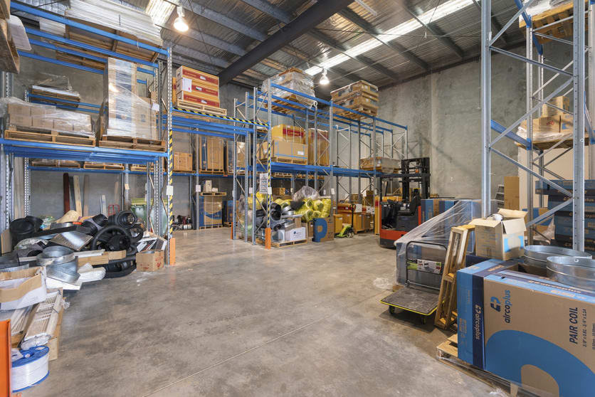 Click to view all images Unit 6/125-127 Highbury Road Burwood VIC 3125 - Image 2