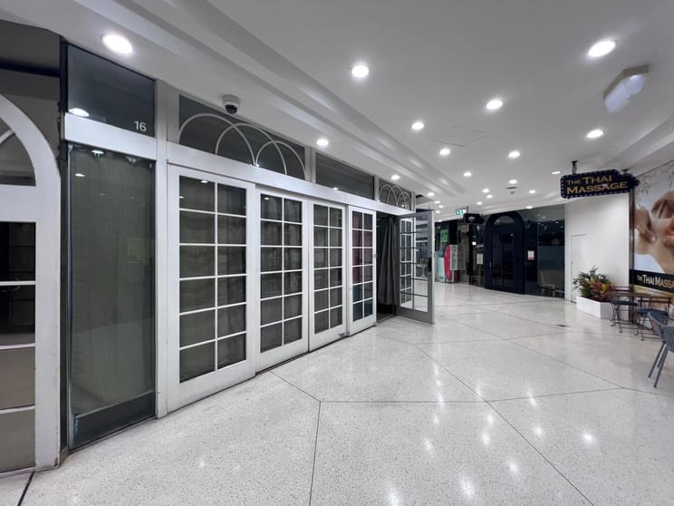 Click to view all images 16/38 Orchid Avenue Surfers Paradise QLD 4217 - Image 1