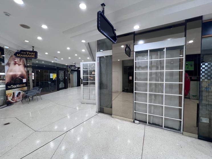 Click to view all images 16/38 Orchid Avenue Surfers Paradise QLD 4217 - Image 3