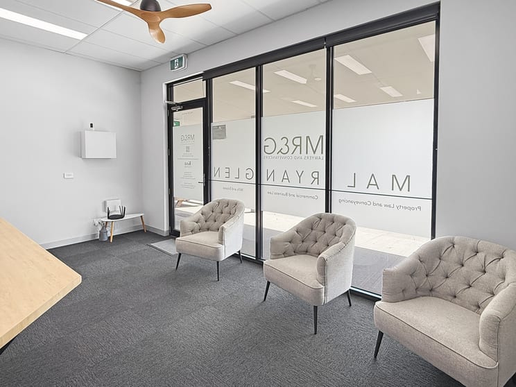 Click to view all images 30E High Street Mansfield VIC 3722 - Image 2
