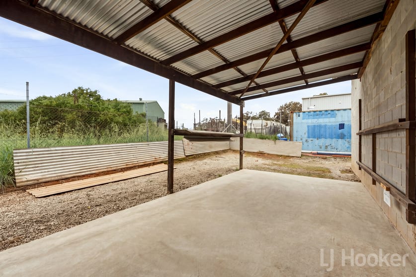 Click to view all images 102 Underwood Street Beard ACT 2620 - Image 4