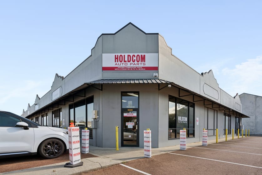 Click to view all images 1/15 Blackburn Street Maddington WA 6109 - Image 2