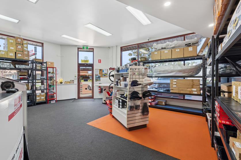 Click to view all images 1/15 Blackburn Street Maddington WA 6109 - Image 3
