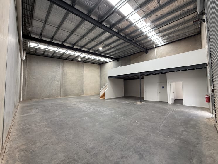 Click to view all images Unit/3/18 Collins Road Melton VIC 3337 - Image 2