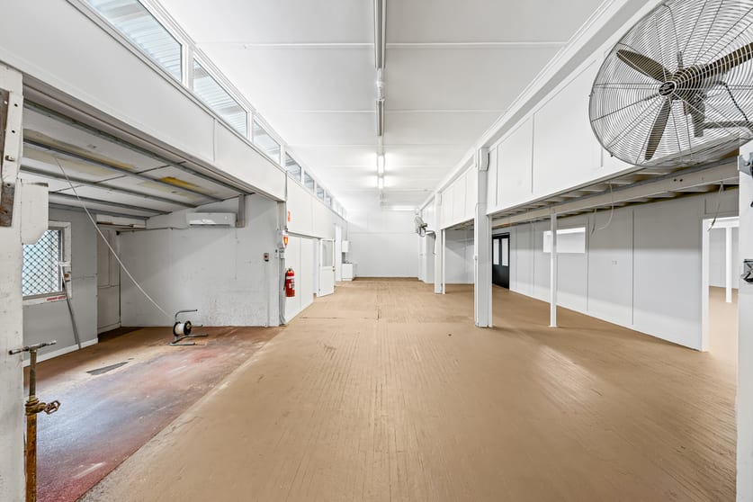 Click to view all images 18 Chrome Street Salisbury QLD 4107 - Image 3