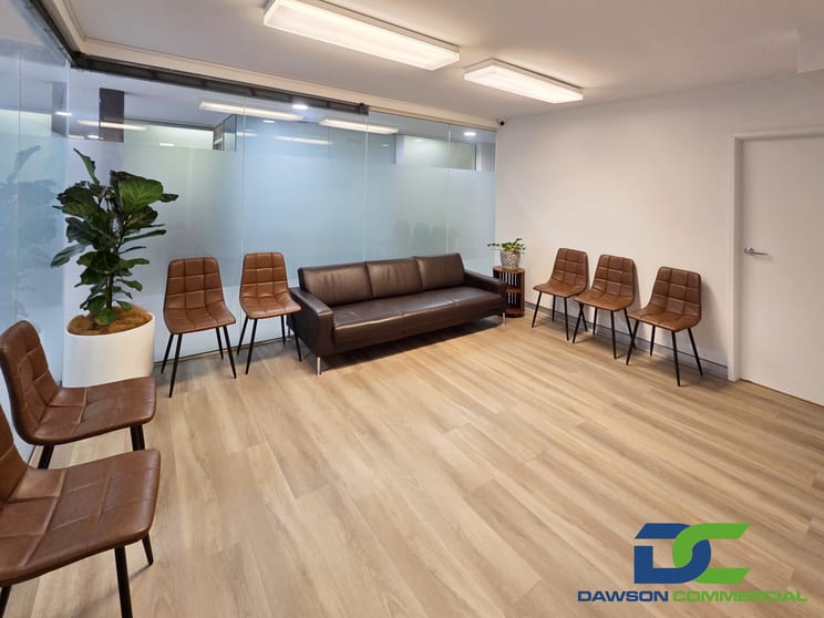 Click to view all images 9/2 King Street Deakin ACT 2600 - Image 2