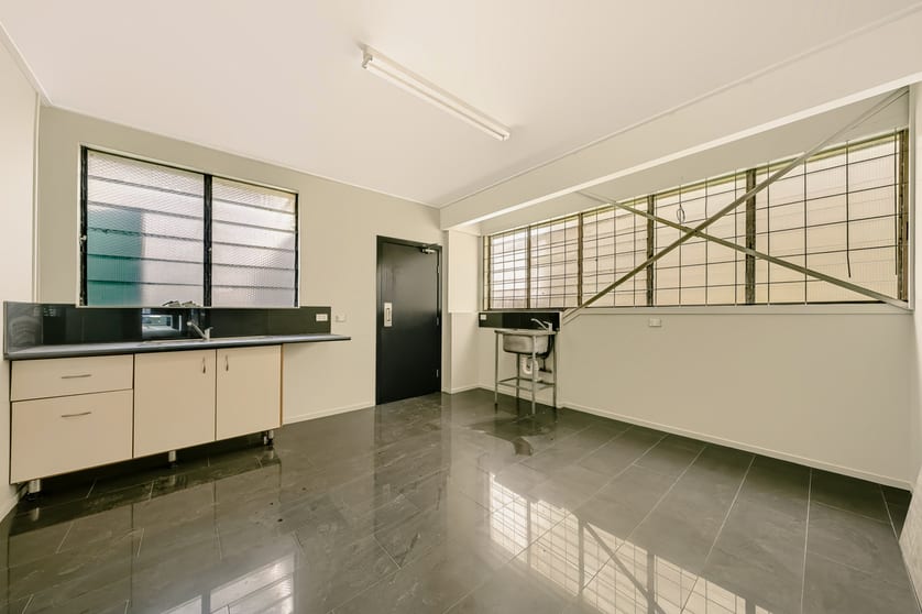 Click to view all images 195 Robinson Road Geebung QLD 4034 - Image 3