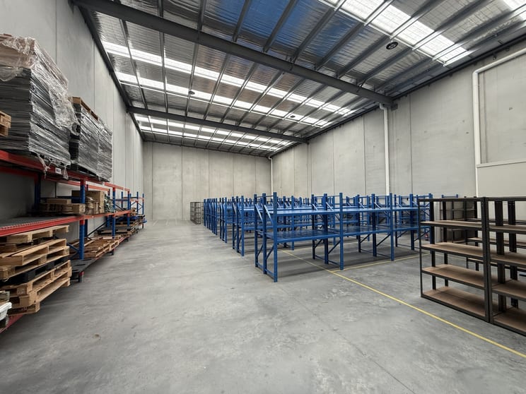 Click to view all images 26 Volt Circuit Dandenong VIC 3175 - Image 2